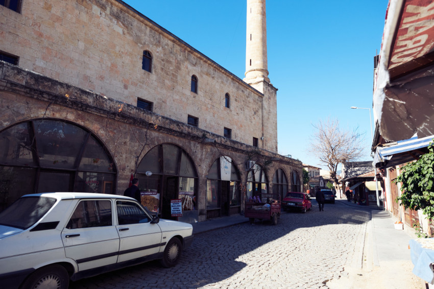 Adana Kozan tarihi Hoşkadem Camii ve çarşı